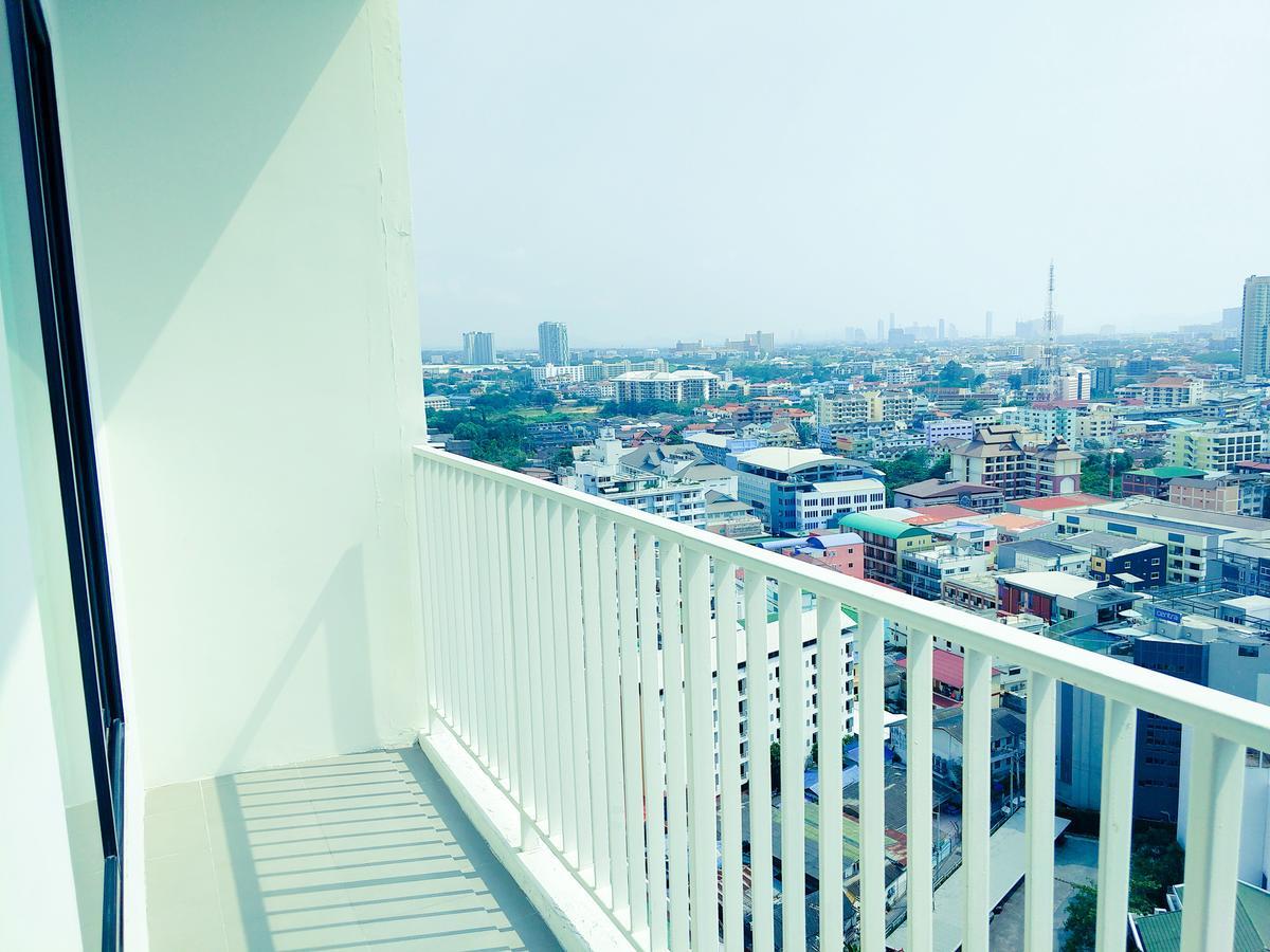 The Base Pattaya 芭提雅基地公寓 Eksteriør billede